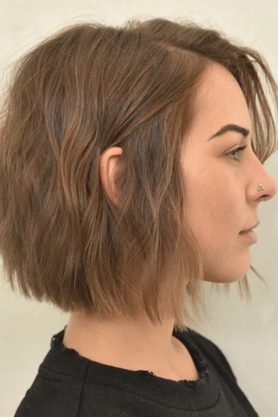 14 Perfect Chin-Length Blunt Bob Hairstyles for a Polished Look